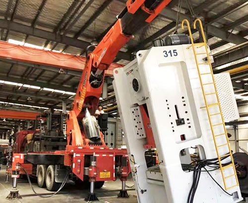 宛城提升工作效率，选择优质折臂吊租赁服务