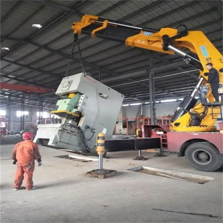 宛城80吨折臂吊车出租附近电话